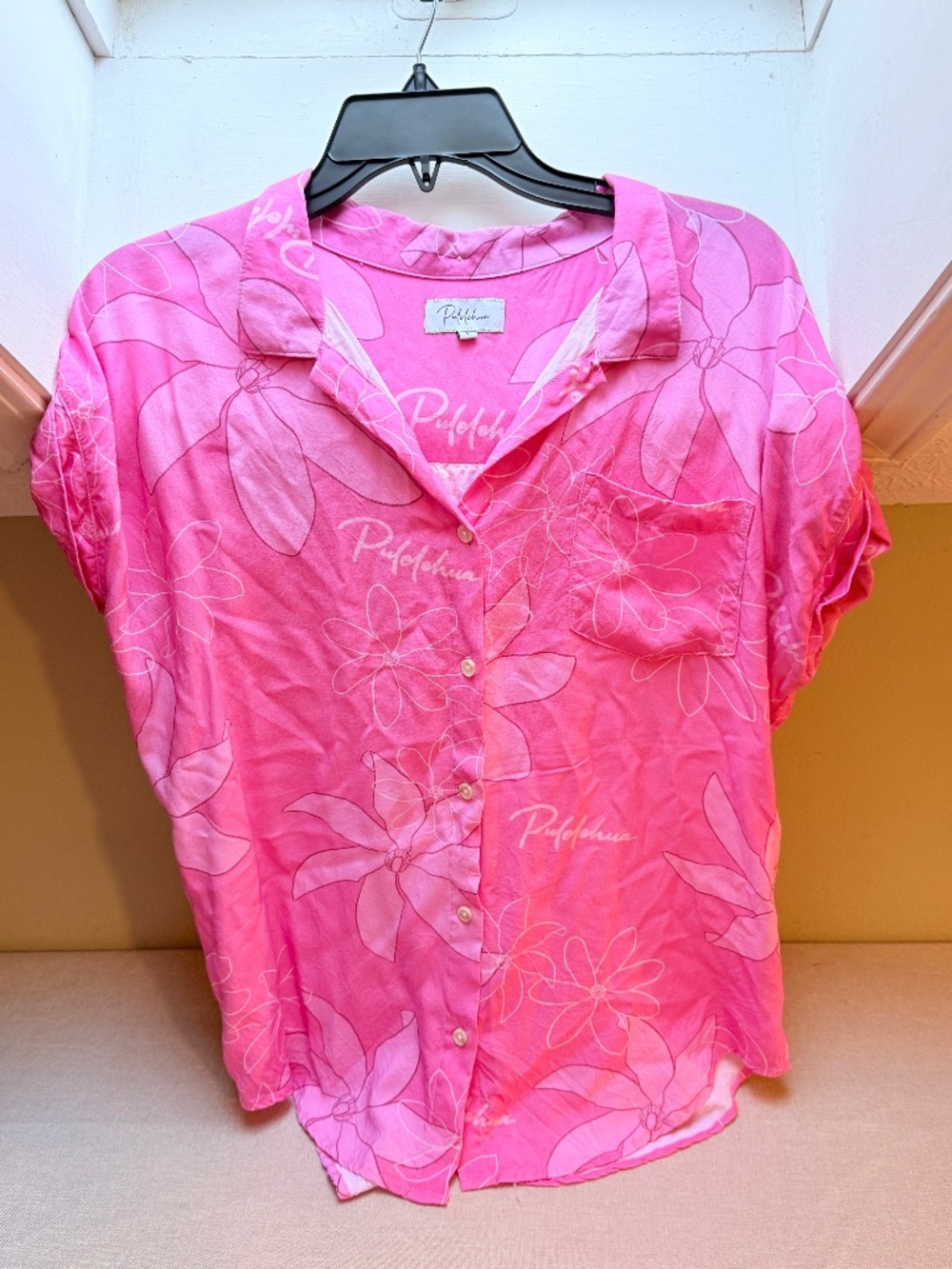 Vintage Pulelehua Hawaiian Pink Button Down Casual Top Blouse Size L